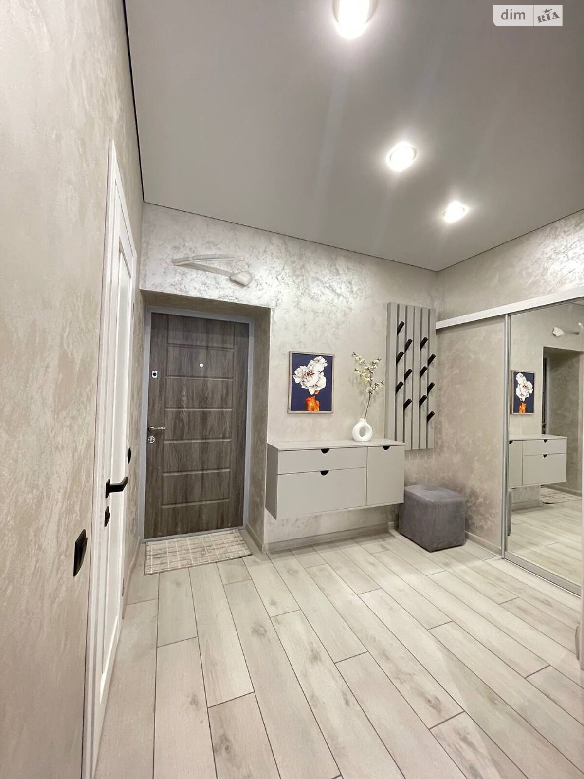 Продажа однокомнатной квартиры в Ивано-Франковске, на ул. Княгинин 44 корпус 8, район Княгинин фото 1