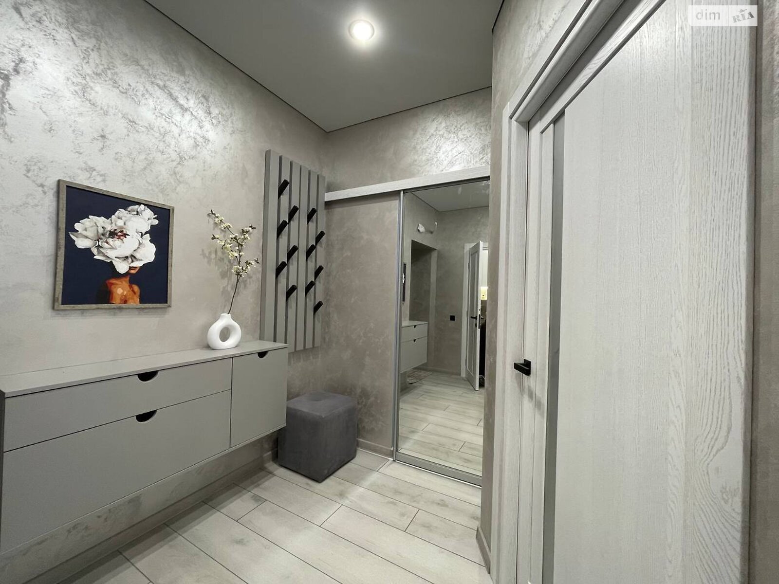 Продажа однокомнатной квартиры в Ивано-Франковске, на ул. Княгинин 44 корпус 8, район Княгинин фото 1