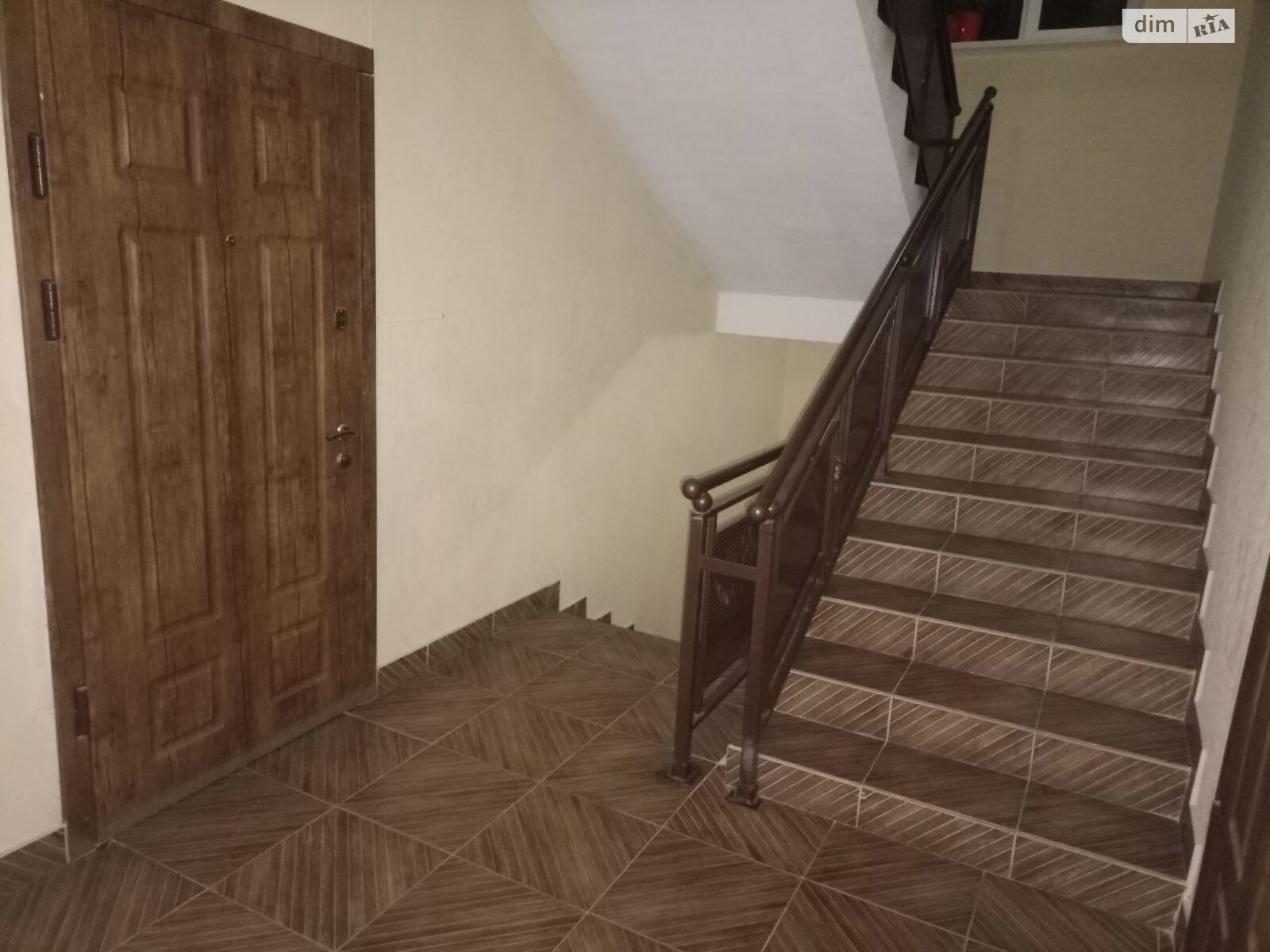 Продажа двухкомнатной квартиры в Ивано-Франковске, на ул. Кобылянской 36А, район Княгинин фото 1 Продажа двухкомнатной квартиры в Ивано-Франковске, на ул. Кобылянской 36А, район Княгинин фото 1
