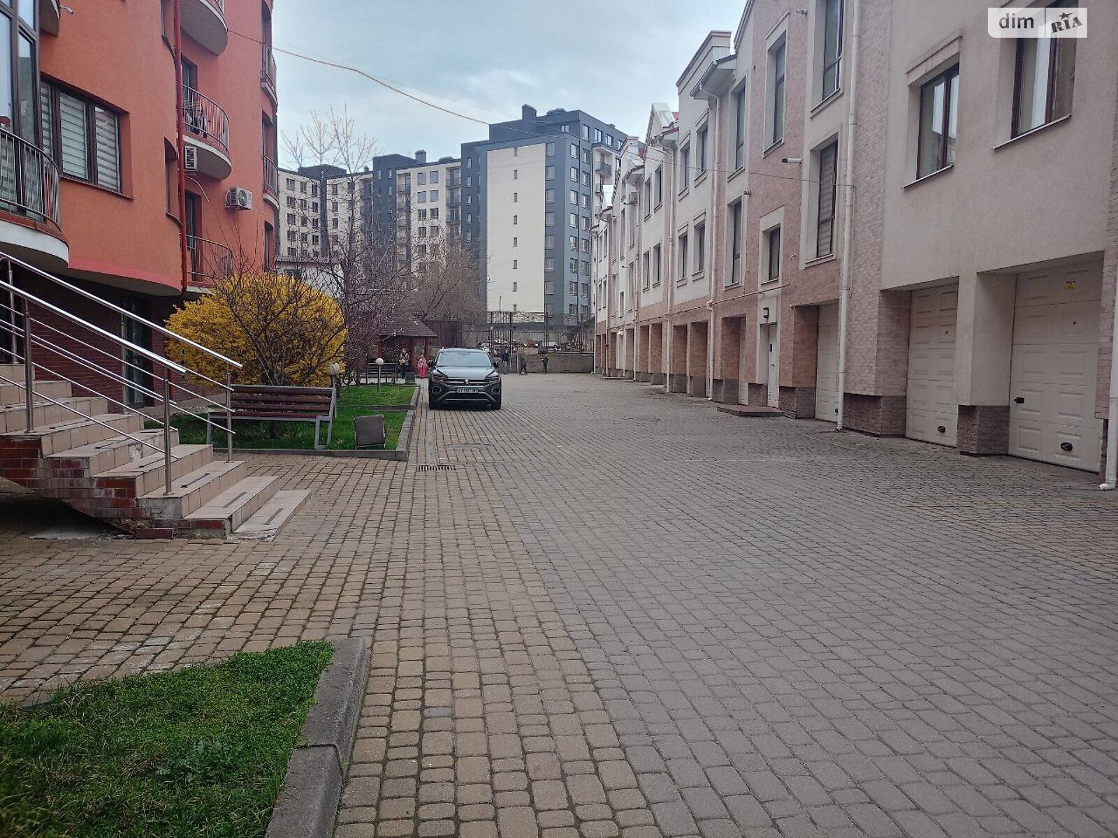 Продажа двухкомнатной квартиры в Ивано-Франковске, на ул. Кобылянской 36А, район Княгинин фото 1 Продажа двухкомнатной квартиры в Ивано-Франковске, на ул. Кобылянской 36А, район Княгинин фото 1