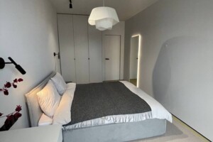 Продажа однокомнатной квартиры в Ивано-Франковске, на ул. Крайковского 1А корпус 8, район Княгинин фото 2