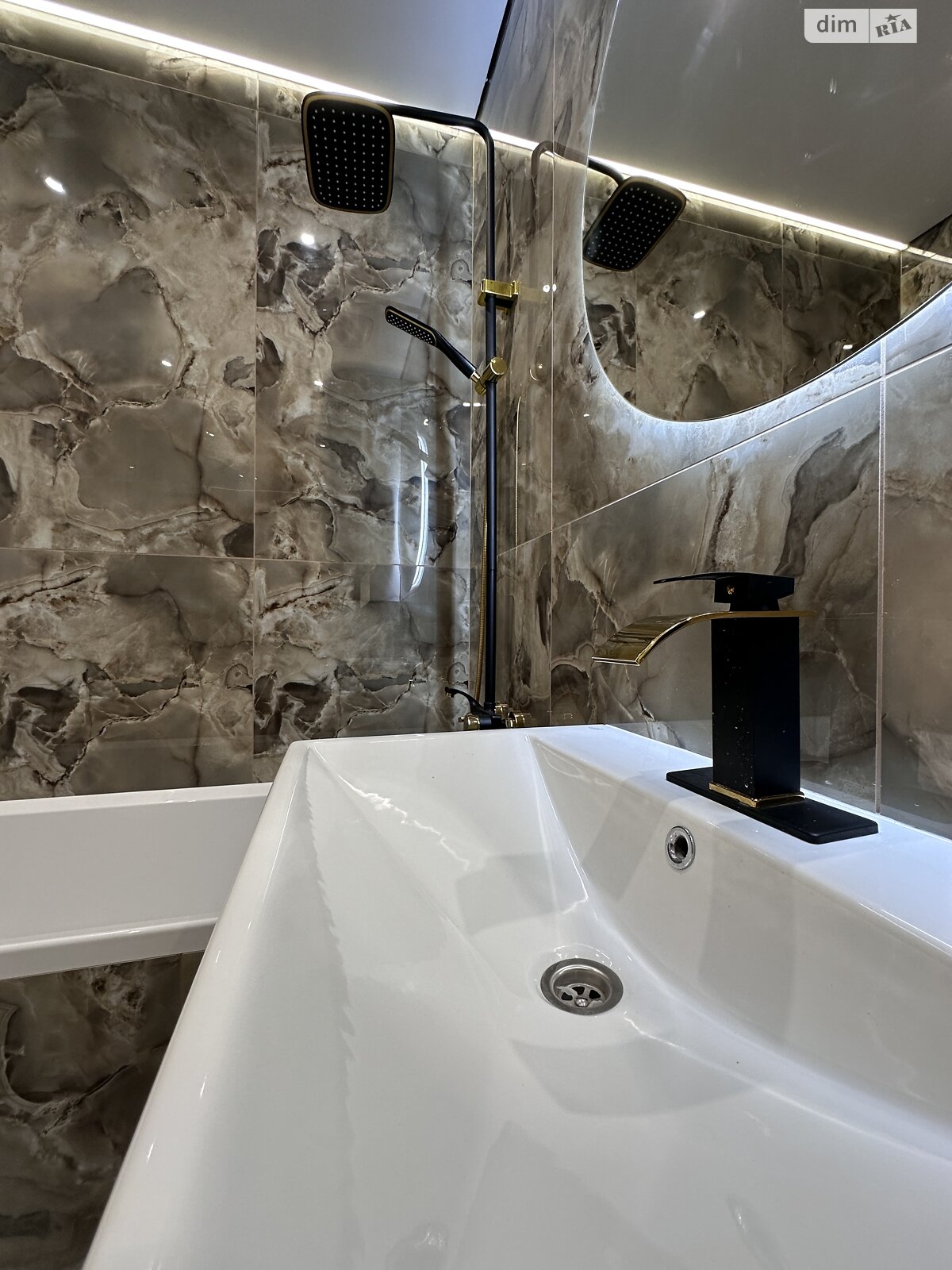 Продаж однокімнатної квартири в Івано-Франківську, на вул. Юліана Пелеша 6, район Княгинин фото 1 Продаж однокімнатної квартири в Івано-Франківську, на вул. Юліана Пелеша 6, район Княгинин фото 1