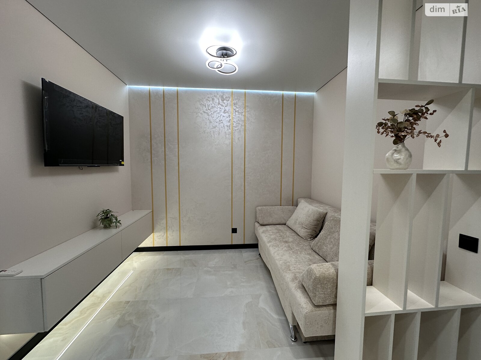 Продаж однокімнатної квартири в Івано-Франківську, на вул. Юліана Пелеша 6, район Княгинин фото 1 Продаж однокімнатної квартири в Івано-Франківську, на вул. Юліана Пелеша 6, район Княгинин фото 1