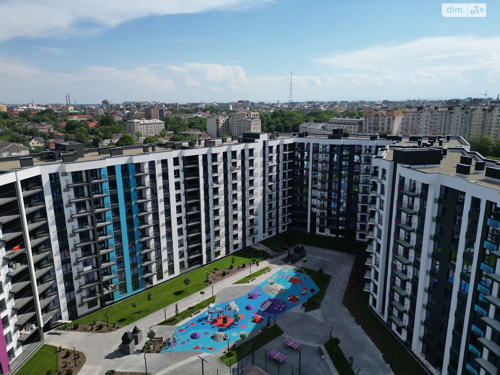 Продаж трикімнатної квартири в Івано-Франківську, на вул. Юліана Пелеша 3, район Княгинин фото 1 Продаж трикімнатної квартири в Івано-Франківську, на вул. Юліана Пелеша 3, район Княгинин фото 1