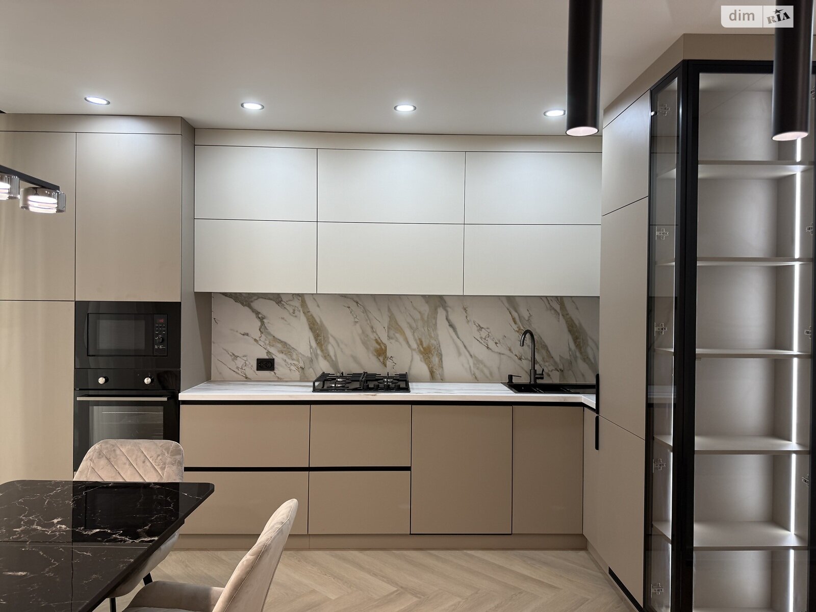 Продажа двухкомнатной квартиры в Ивано-Франковске, на ул. Юліана Пелеша 1 корпус 10, район Княгинин фото 1