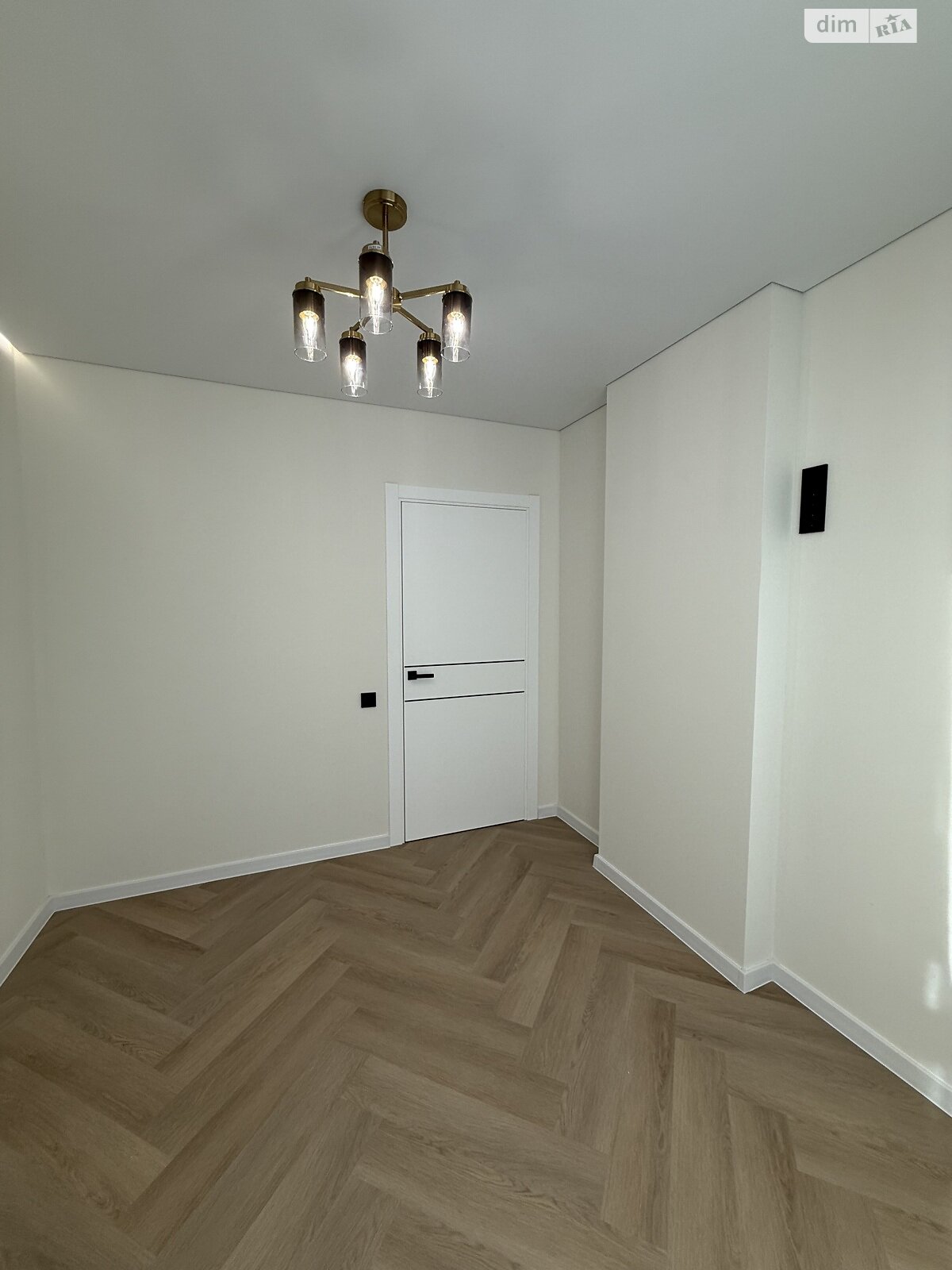 Продажа двухкомнатной квартиры в Ивано-Франковске, на ул. Юліана Пелеша 1 корпус 10, район Княгинин фото 1