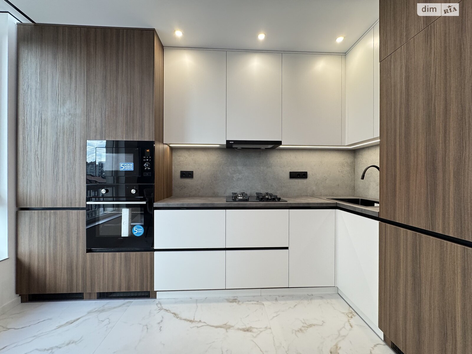 Продаж однокімнатної квартири в Івано-Франківську, на вул. Юліана Пелеша 3 корпус 10, район Княгинин фото 1 Продаж однокімнатної квартири в Івано-Франківську, на вул. Юліана Пелеша 3 корпус 10, район Княгинин фото 1