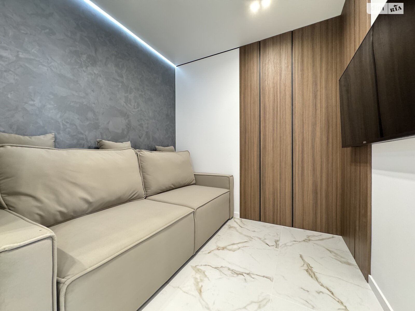 Продаж однокімнатної квартири в Івано-Франківську, на вул. Юліана Пелеша 3 корпус 10, район Княгинин фото 1 Продаж однокімнатної квартири в Івано-Франківську, на вул. Юліана Пелеша 3 корпус 10, район Княгинин фото 1