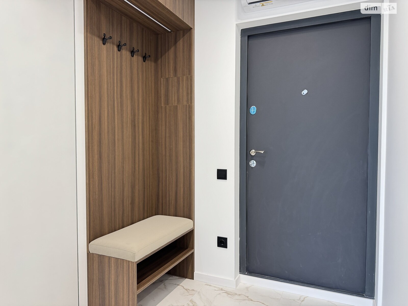 Продаж однокімнатної квартири в Івано-Франківську, на вул. Юліана Пелеша 3 корпус 10, район Княгинин фото 1 Продаж однокімнатної квартири в Івано-Франківську, на вул. Юліана Пелеша 3 корпус 10, район Княгинин фото 1