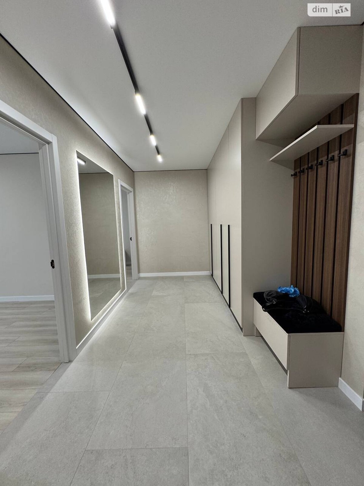 Продажа двухкомнатной квартиры в Ивано-Франковске, на ул. Юліана Пелеша, район Княгинин фото 1 Продажа двухкомнатной квартиры в Ивано-Франковске, на ул. Юліана Пелеша, район Княгинин фото 1