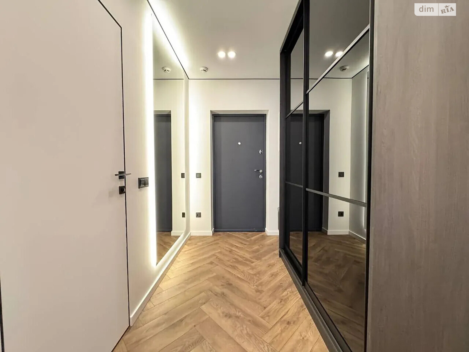 Продаж трикімнатної квартири в Івано-Франківську, на вул. Юліана Пелеша, район Княгинин фото 1 Продаж трикімнатної квартири в Івано-Франківську, на вул. Юліана Пелеша, район Княгинин фото 1