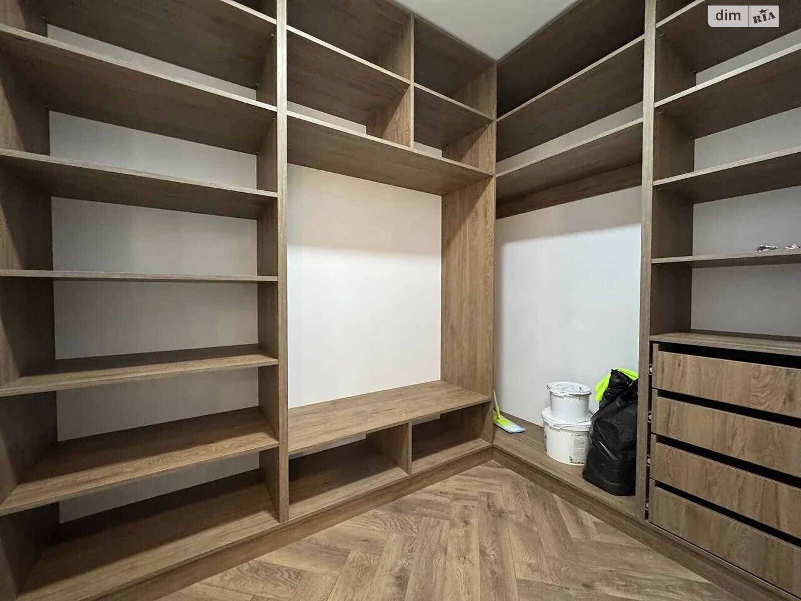 Продаж трикімнатної квартири в Івано-Франківську, на вул. Юліана Пелеша, район Княгинин фото 1 Продаж трикімнатної квартири в Івано-Франківську, на вул. Юліана Пелеша, район Княгинин фото 1