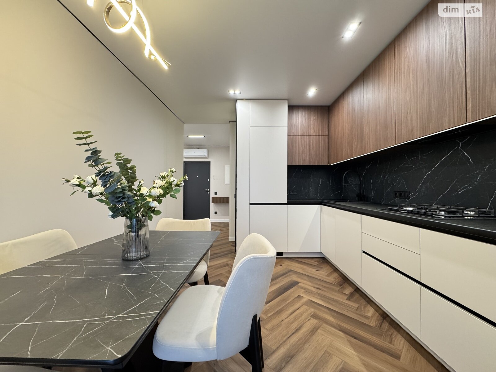 Продаж двокімнатної квартири в Івано-Франківську, на вул. Юліана Пелеша, район Княгинин фото 1