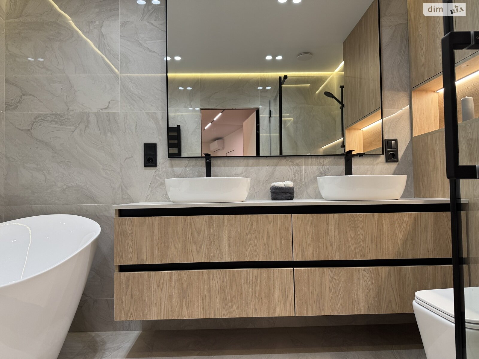 Продажа двухкомнатной квартиры в Ивано-Франковске, на ул. Юліана Пелеша 3 корпус 5, район Княгинин фото 1