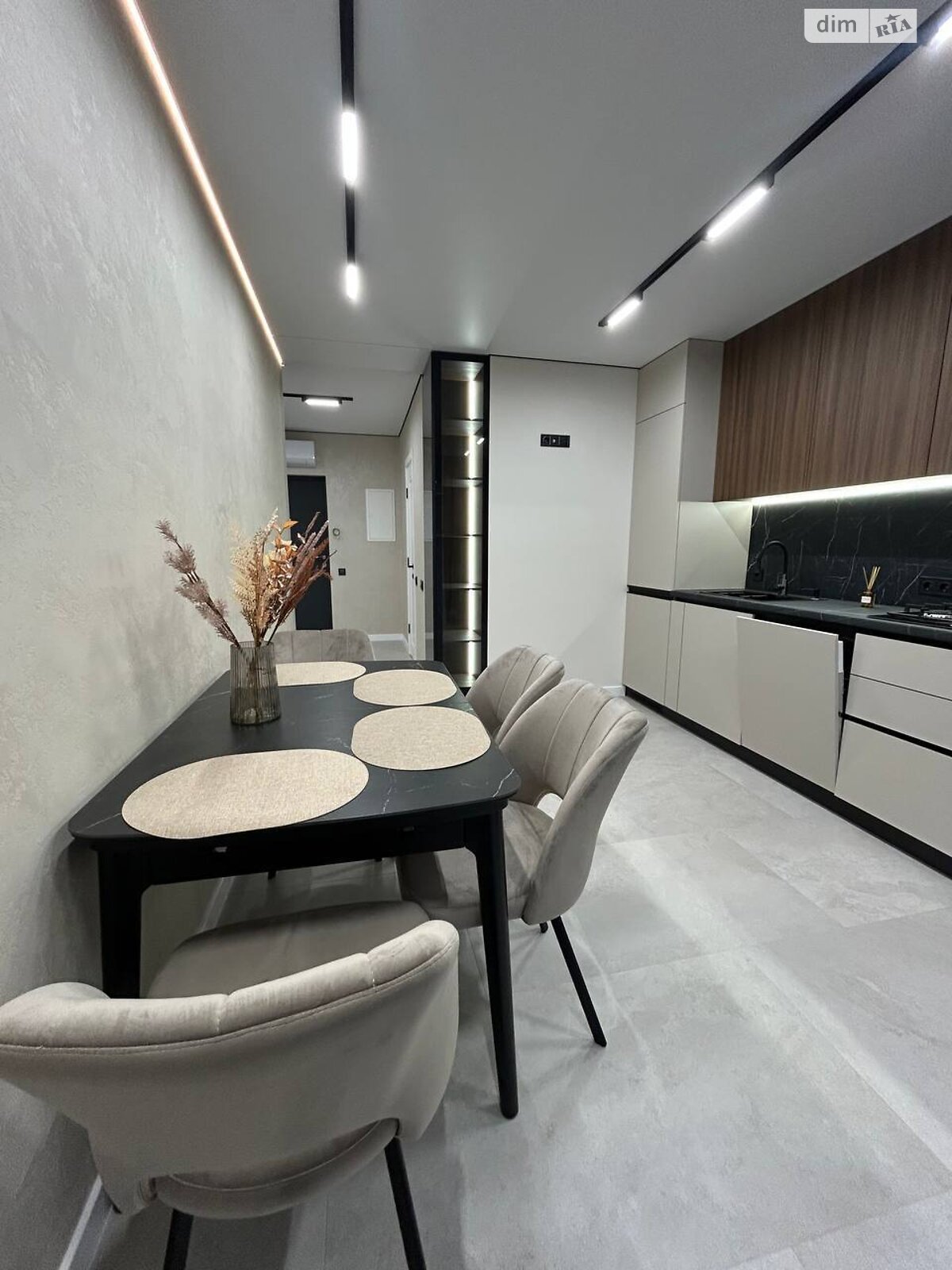 Продажа двухкомнатной квартиры в Ивано-Франковске, на ул. Юліана Пелеша, район Княгинин фото 1 Продажа двухкомнатной квартиры в Ивано-Франковске, на ул. Юліана Пелеша, район Княгинин фото 1