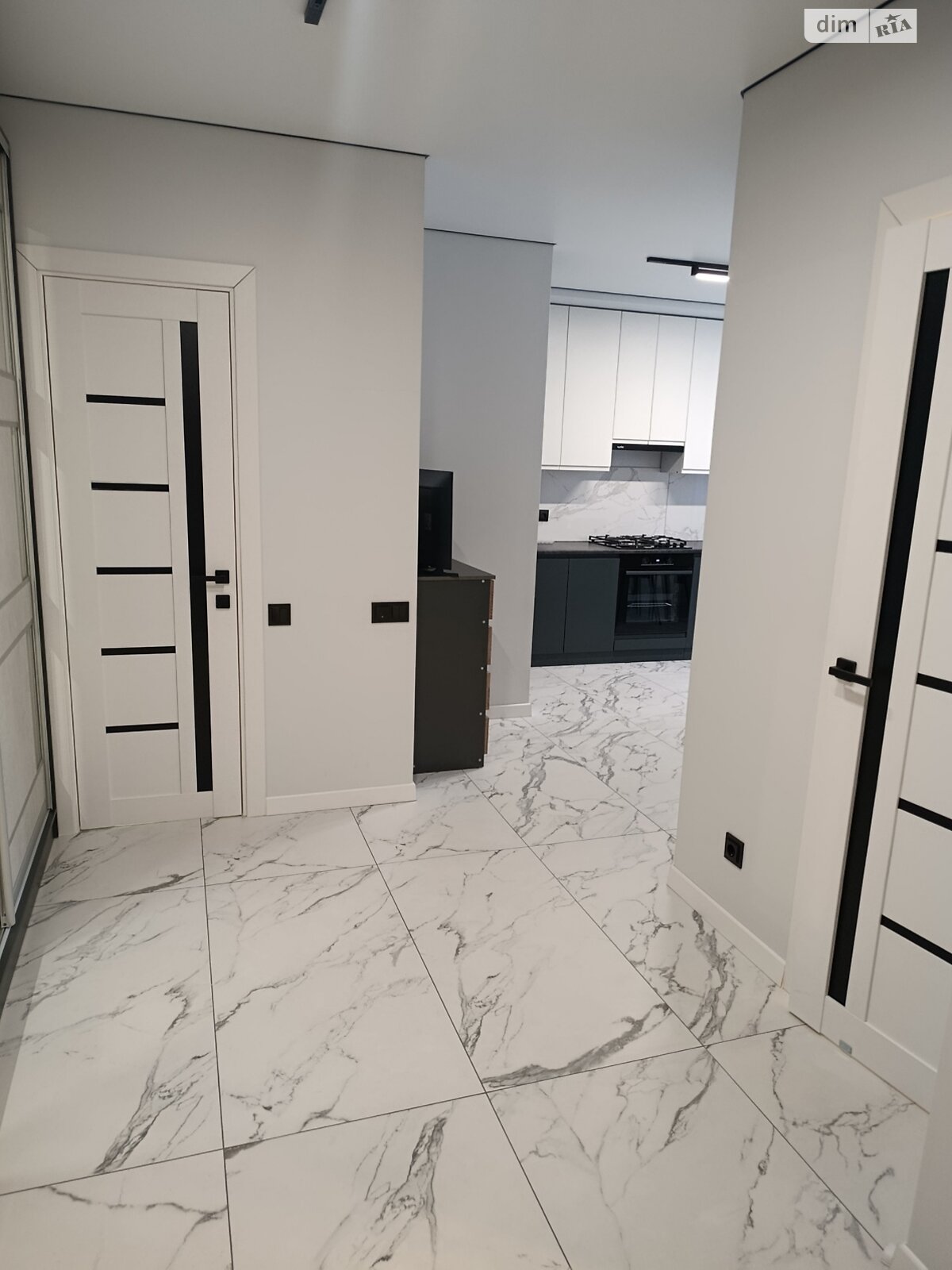 Продажа двухкомнатной квартиры в Ивано-Франковске, на ул. Юліана Пелеша 3 корпус 1, район Княгинин фото 1