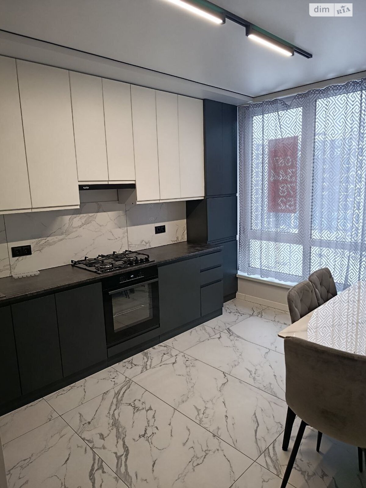 Продажа двухкомнатной квартиры в Ивано-Франковске, на ул. Юліана Пелеша 3 корпус 1, район Княгинин фото 1