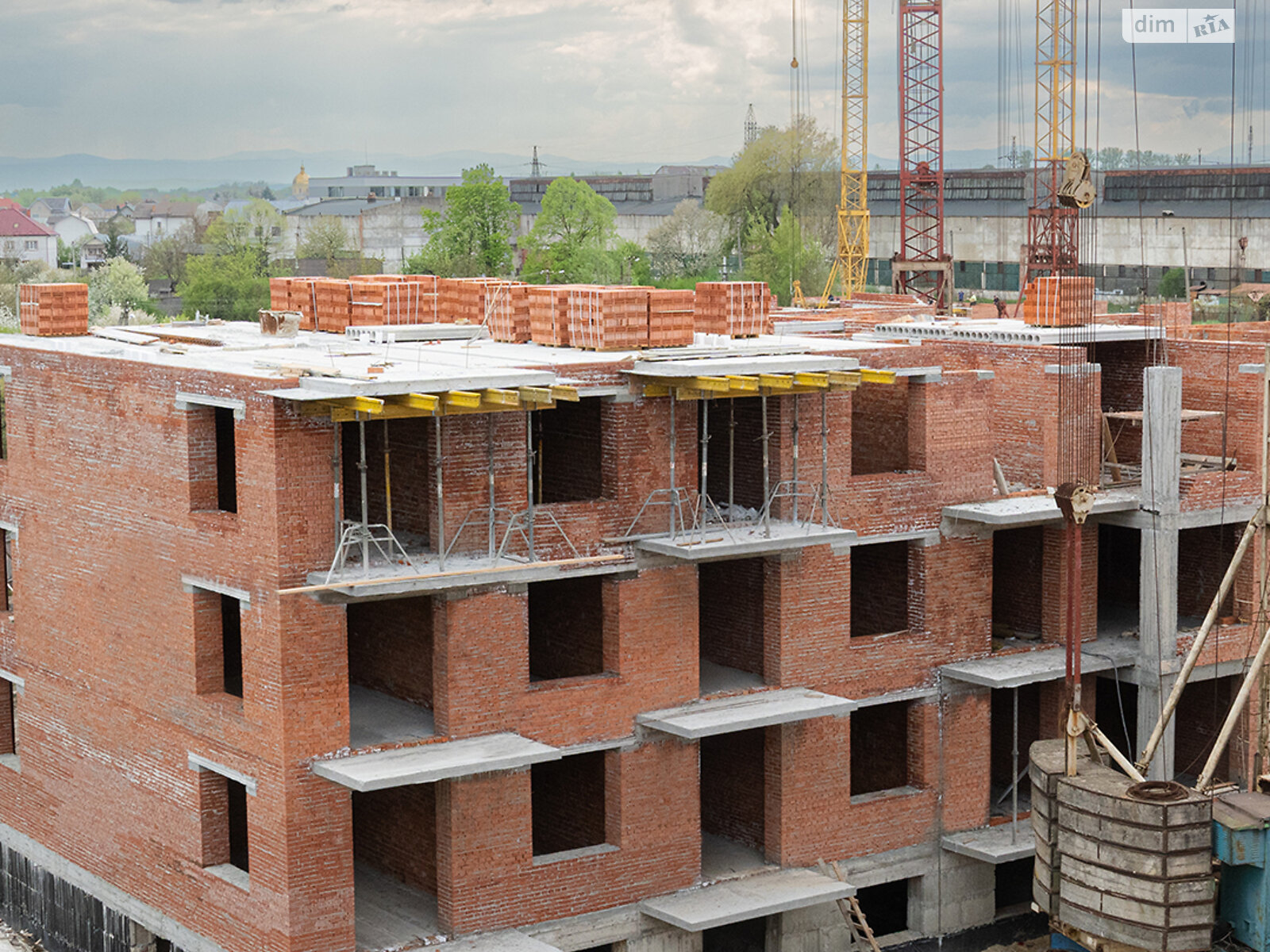 Продаж однокімнатної квартири в Івано-Франківську, на вул. Коновальця Євгена 1, район Коновальця Чорновола фото 1 Продаж однокімнатної квартири в Івано-Франківську, на вул. Коновальця Євгена 1, район Коновальця Чорновола фото 1