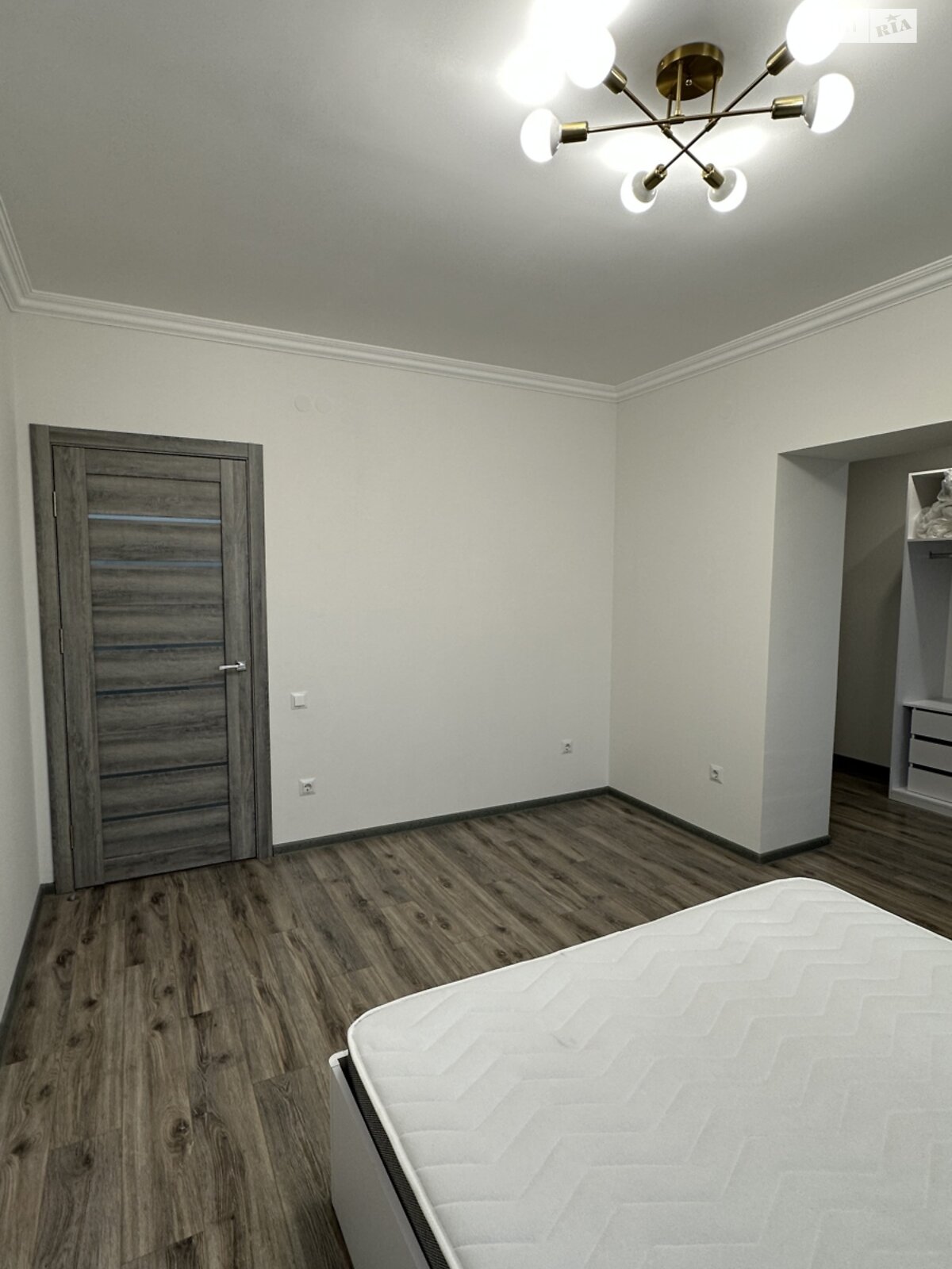 Продаж трикімнатної квартири в Івано-Франківську, на вул. Карпатської Січі 6Б, район Коновальця Чорновола фото 1 Продаж трикімнатної квартири в Івано-Франківську, на вул. Карпатської Січі 6Б, район Коновальця Чорновола фото 1