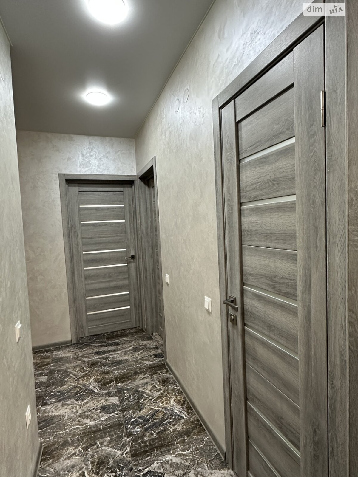 Продаж трикімнатної квартири в Івано-Франківську, на вул. Карпатської Січі 6Б, район Коновальця Чорновола фото 1 Продаж трикімнатної квартири в Івано-Франківську, на вул. Карпатської Січі 6Б, район Коновальця Чорновола фото 1