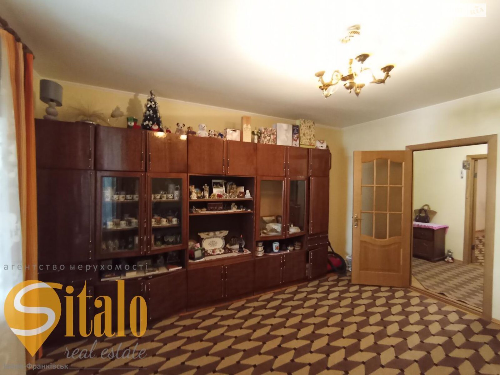 Продаж трикімнатної квартири в Івано-Франківську, на вул. Слави Стецько 3, район Коновальця Чорновола фото 1 Продаж трикімнатної квартири в Івано-Франківську, на вул. Слави Стецько 3, район Коновальця Чорновола фото 1