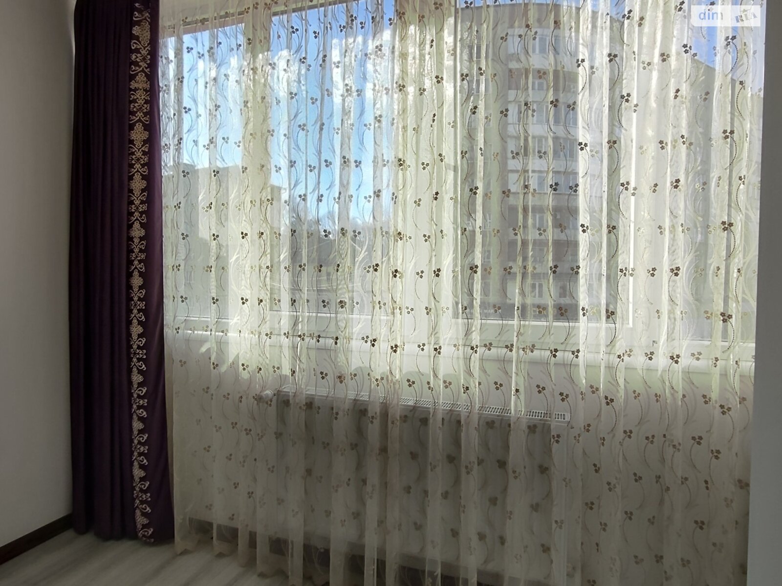 Продаж трикімнатної квартири в Івано-Франківську, на вул. В'ячеслава Чорновола 155, район Коновальця Чорновола фото 1 Продаж трикімнатної квартири в Івано-Франківську, на вул. В'ячеслава Чорновола 155, район Коновальця Чорновола фото 1