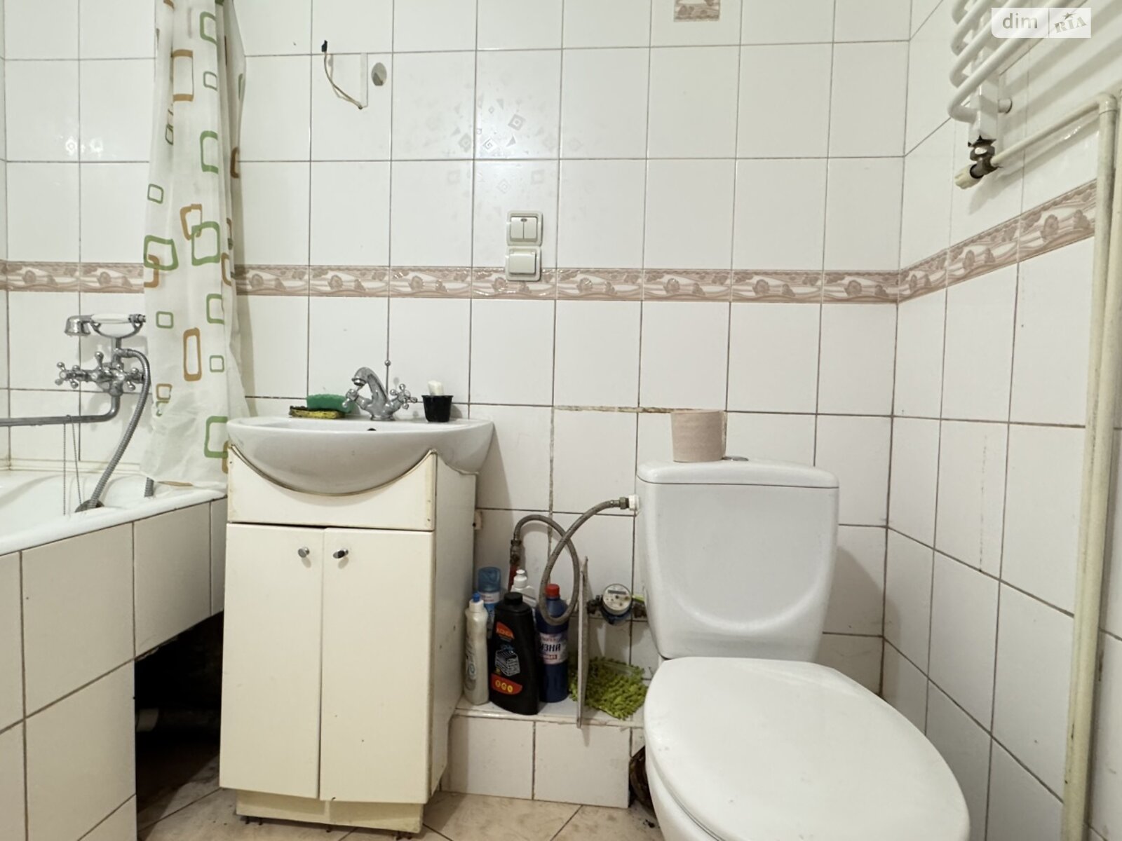 Продажа трехкомнатной квартиры в Ивано-Франковске, на ул. Коновальца Евгения 147, фото 1 Продажа трехкомнатной квартиры в Ивано-Франковске, на ул. Коновальца Евгения 147, фото 1