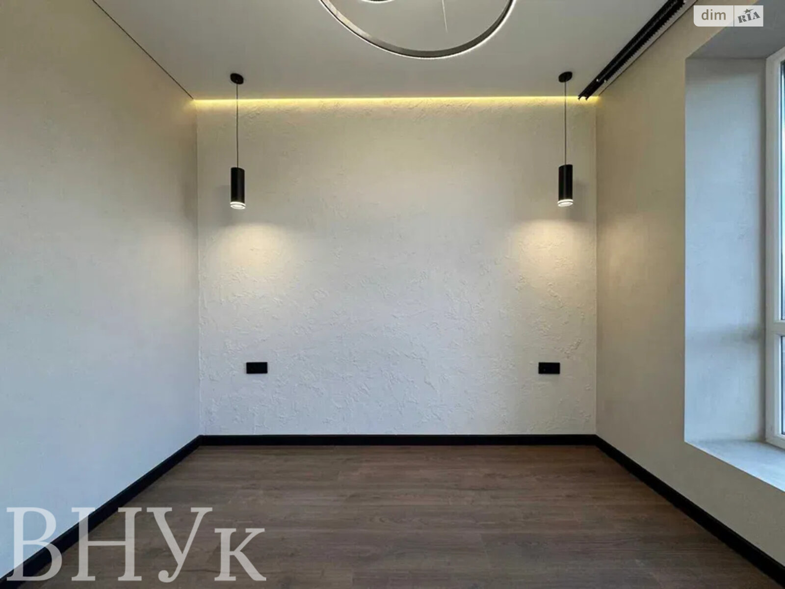 Продажа однокомнатной квартиры в Ивано-Франковске, на ул. Княгинин, фото 1