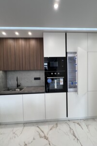 Продажа двухкомнатной квартиры в Ивано-Франковске, на ул. Крайковского 1, фото 2