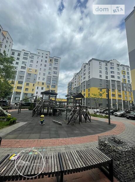 Продажа трехкомнатной квартиры в Ивано-Франковске, на ул. Довженко А., район Криховцы фото 1 Продажа трехкомнатной квартиры в Ивано-Франковске, на ул. Довженко А., район Криховцы фото 1
