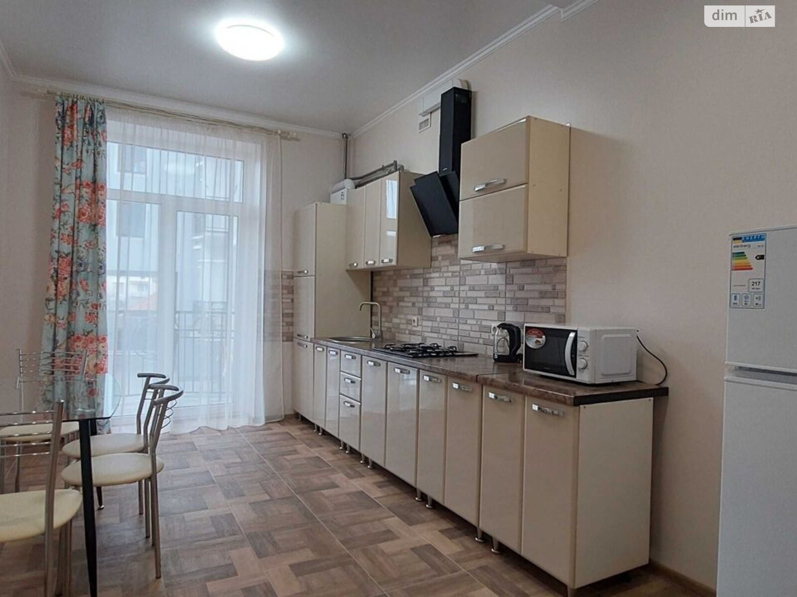 Продажа однокомнатной квартиры в Ивано-Франковске, на ул. Матейки, фото 1