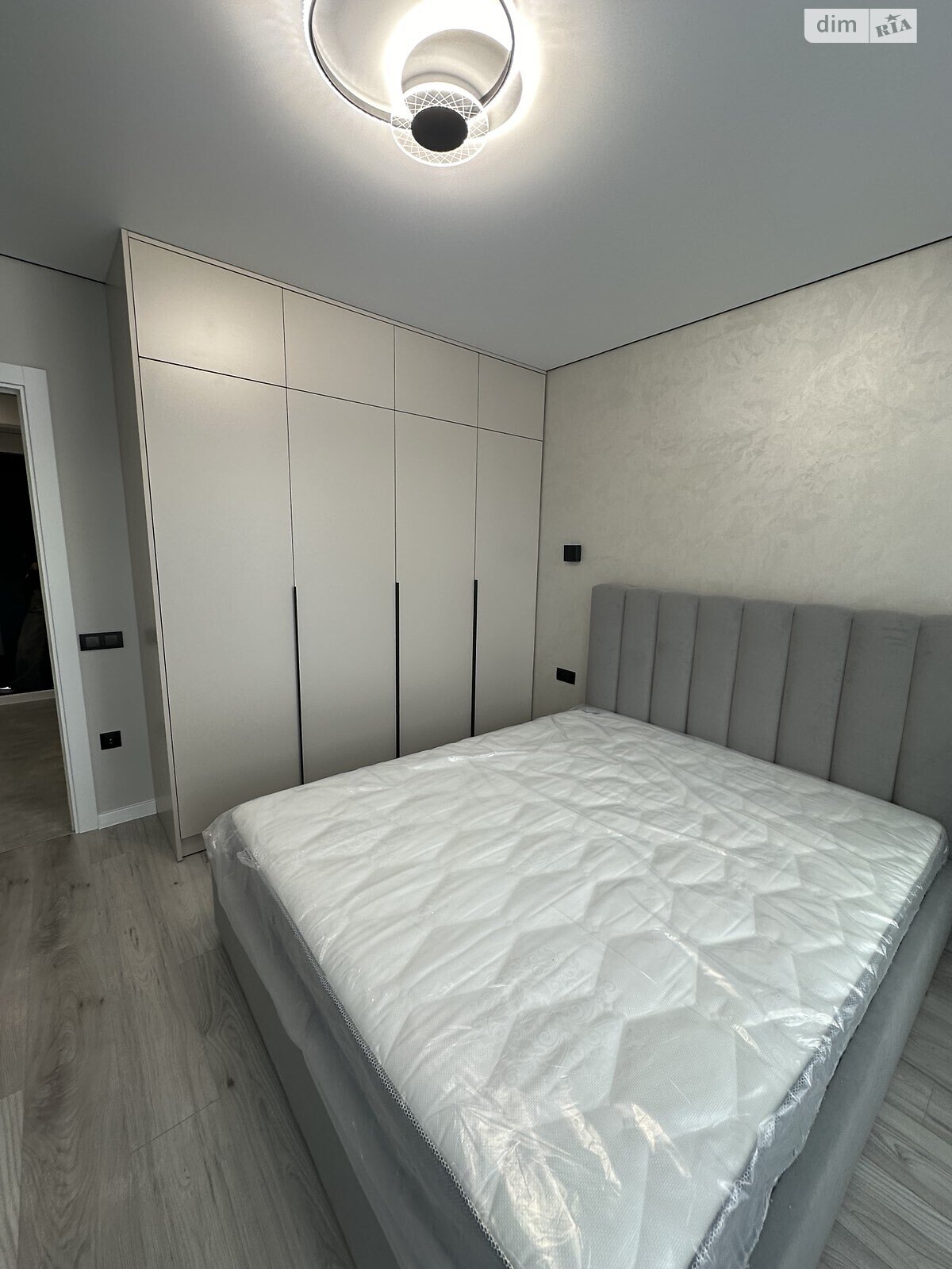 Продаж однокімнатної квартири в Івано-Франківську, на вул. Героїв Миколаєва 129, район Майзлі фото 1