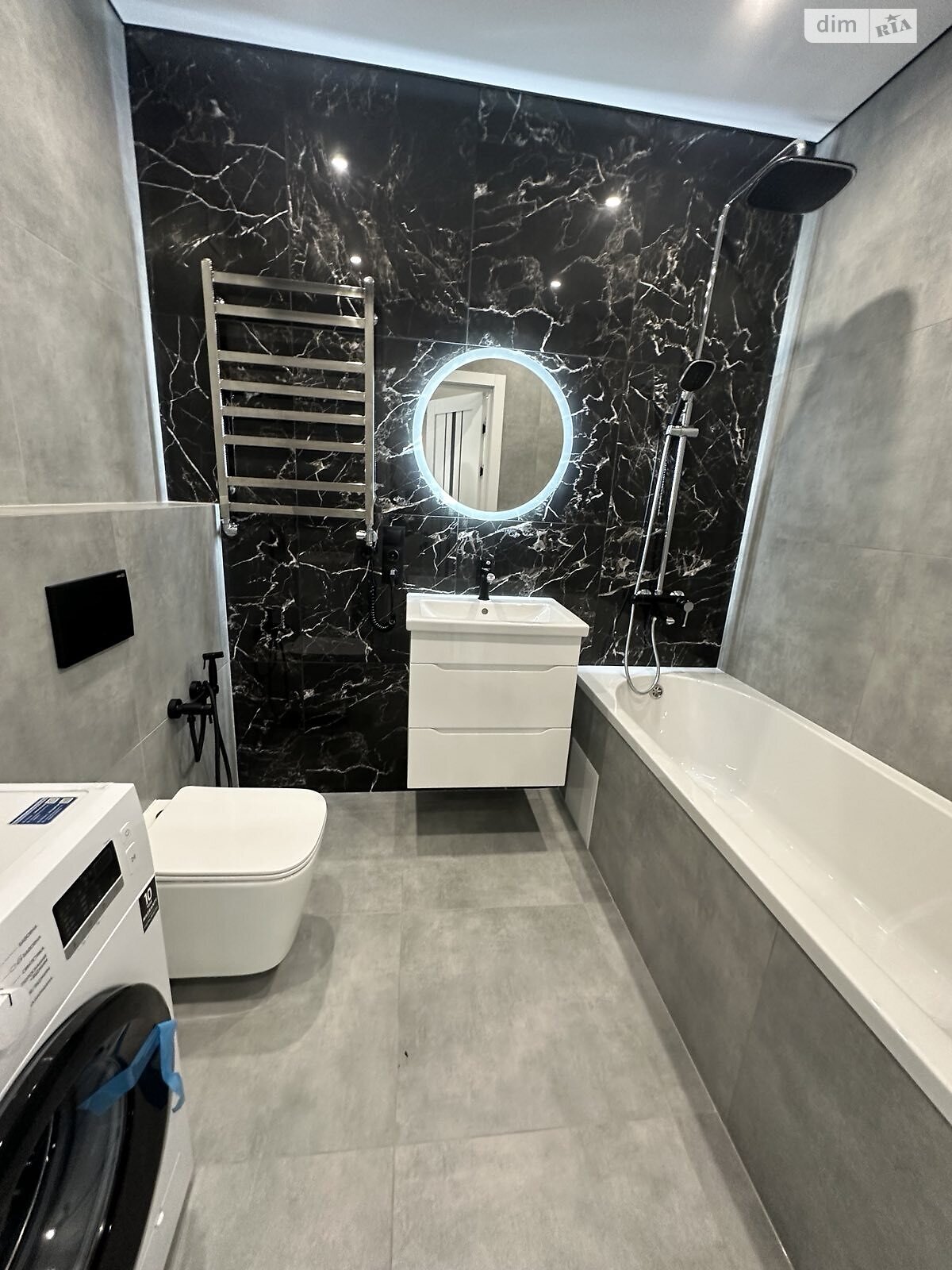 Продаж однокімнатної квартири в Івано-Франківську, на вул. Героїв Миколаєва 129, район Майзлі фото 1