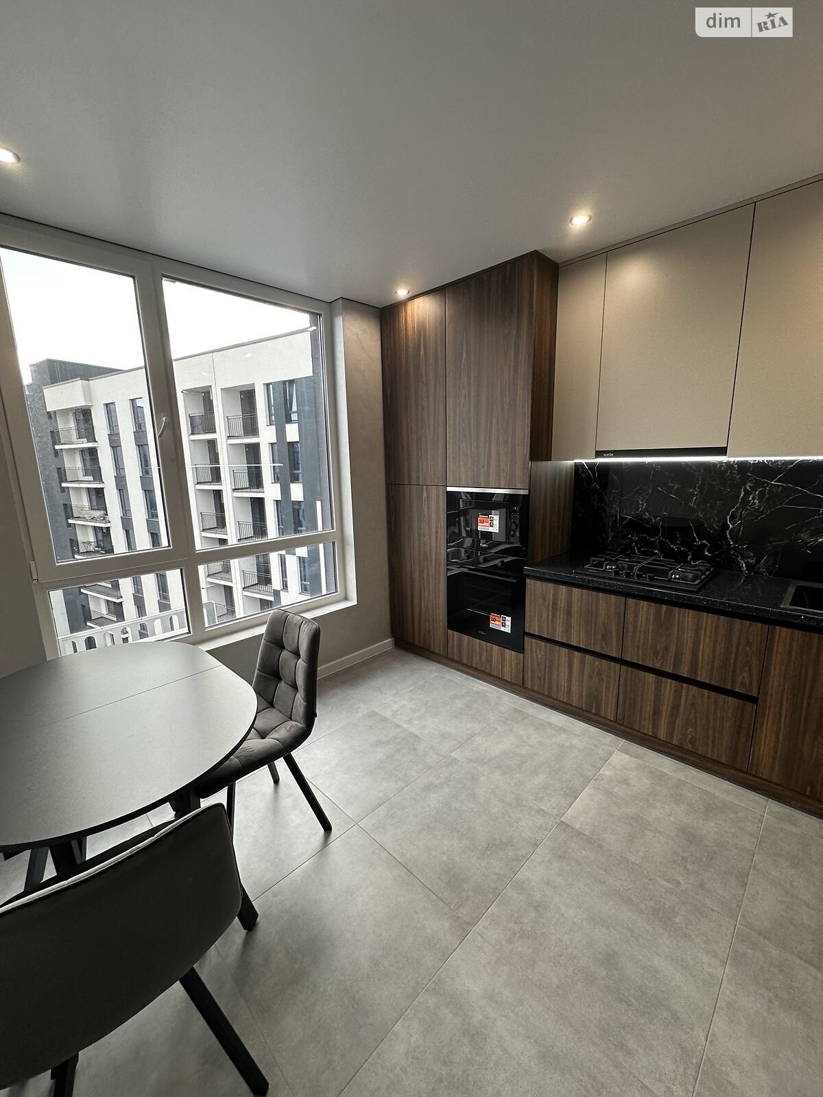 Продаж однокімнатної квартири в Івано-Франківську, на вул. Героїв Миколаєва 129, район Майзлі фото 1