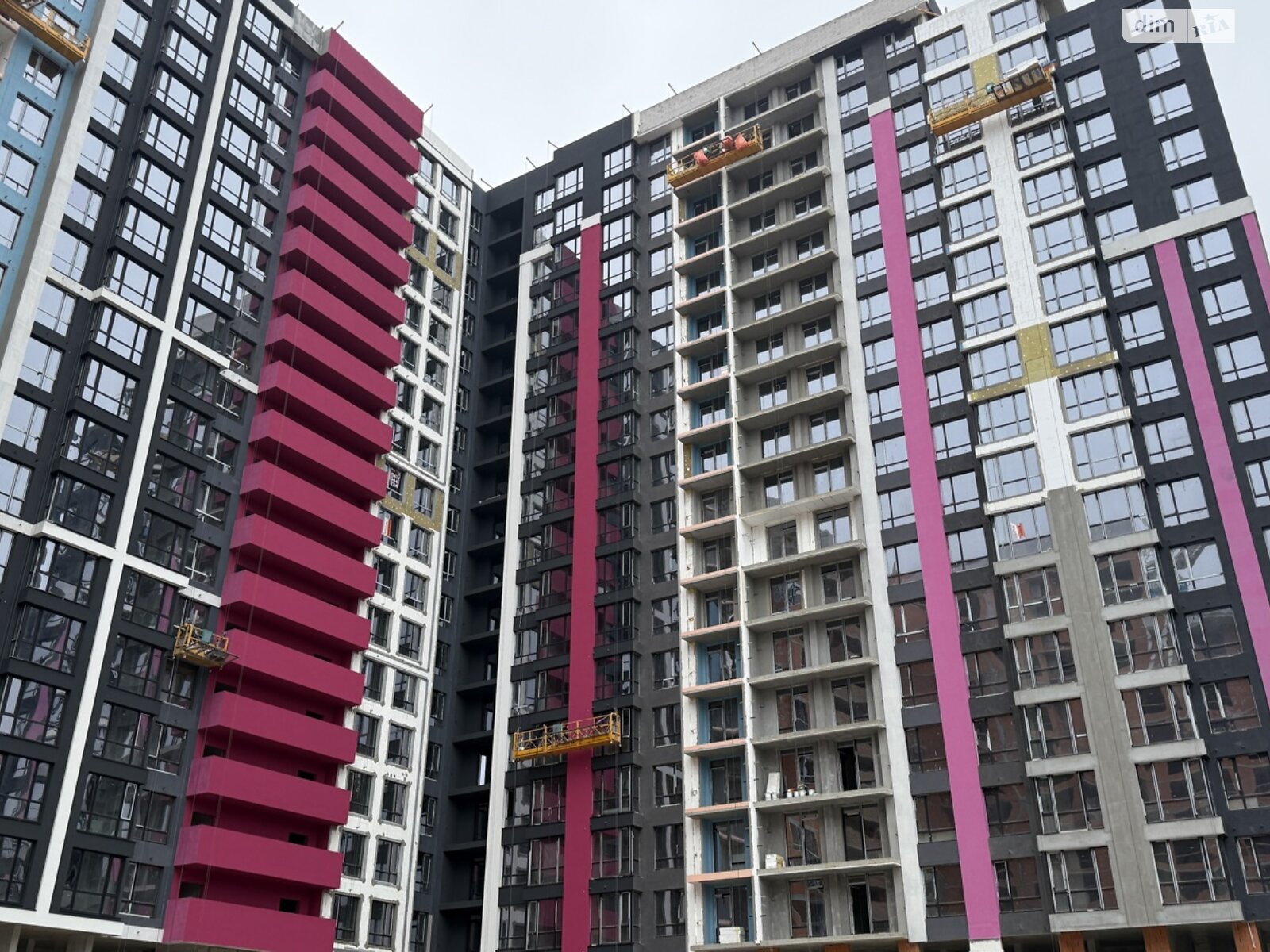 Продажа однокомнатной квартиры в Ивано-Франковске, на ул. Хриплинская 9, район Майзли фото 1 Продажа однокомнатной квартиры в Ивано-Франковске, на ул. Хриплинская 9, район Майзли фото 1