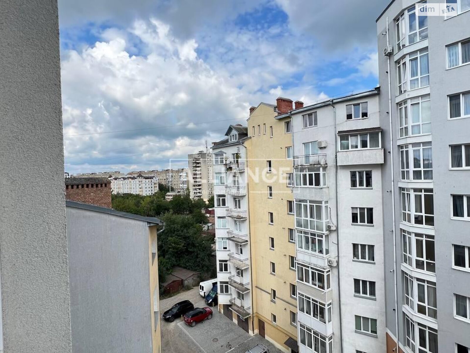 Продажа однокомнатной квартиры в Ивано-Франковске, на ул. Кисилевской Ольги, район Майзли фото 1 Продажа однокомнатной квартиры в Ивано-Франковске, на ул. Кисилевской Ольги, район Майзли фото 1