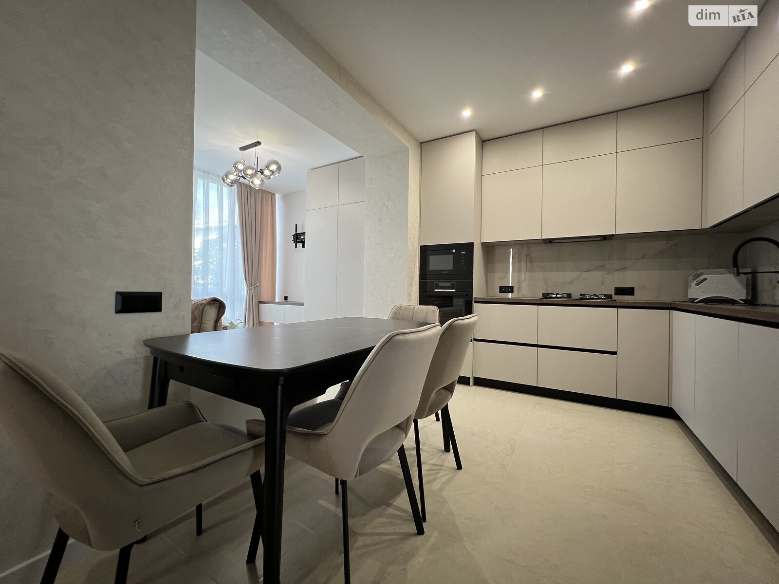 Продаж двокімнатної квартири в Івано-Франківську, на вул. Кисілевської Ольги 31, район Майзлі фото 1