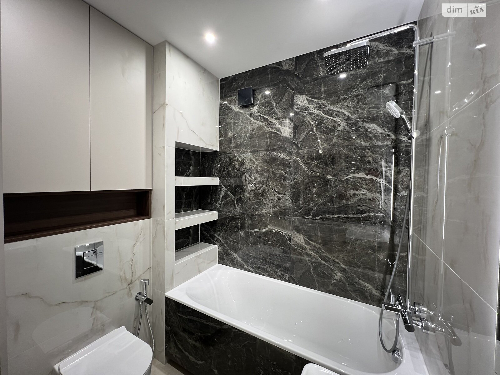 Продаж двокімнатної квартири в Івано-Франківську, на вул. Кисілевської Ольги 31, район Майзлі фото 1