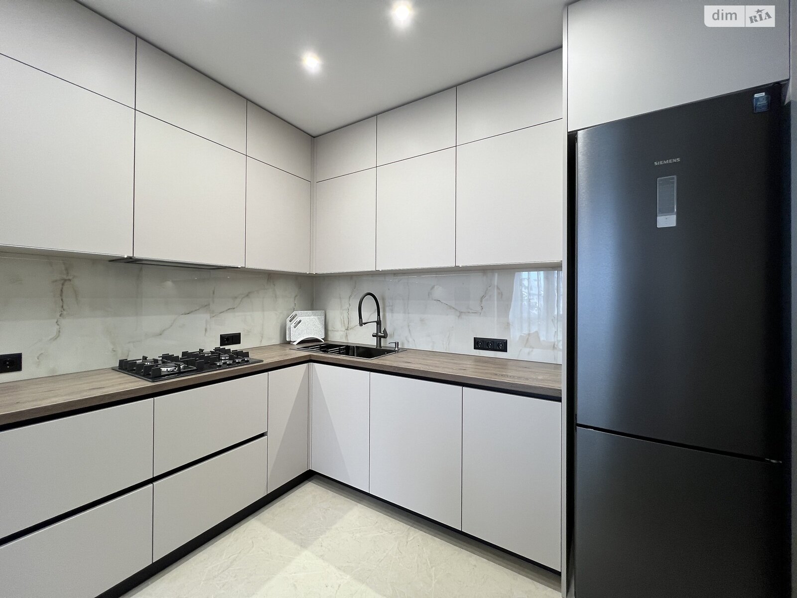 Продаж двокімнатної квартири в Івано-Франківську, на вул. Кисілевської Ольги 31, район Майзлі фото 1