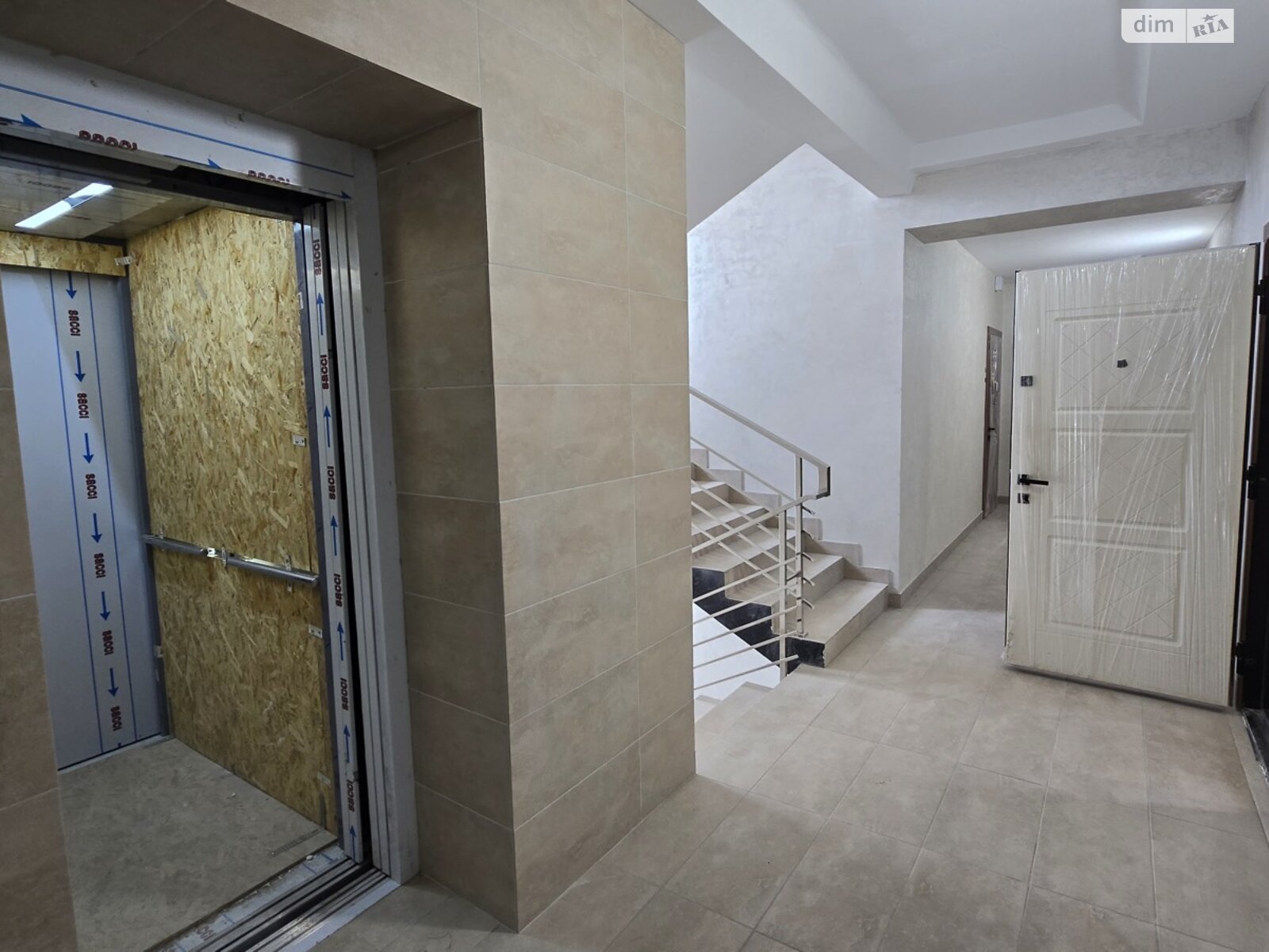 Продаж двокімнатної квартири в Івано-Франківську, на вул. Незалежності (Горького) 2А, кв. 90, район Майзлі фото 1 Продаж двокімнатної квартири в Івано-Франківську, на вул. Незалежності (Горького) 2А, кв. 90, район Майзлі фото 1