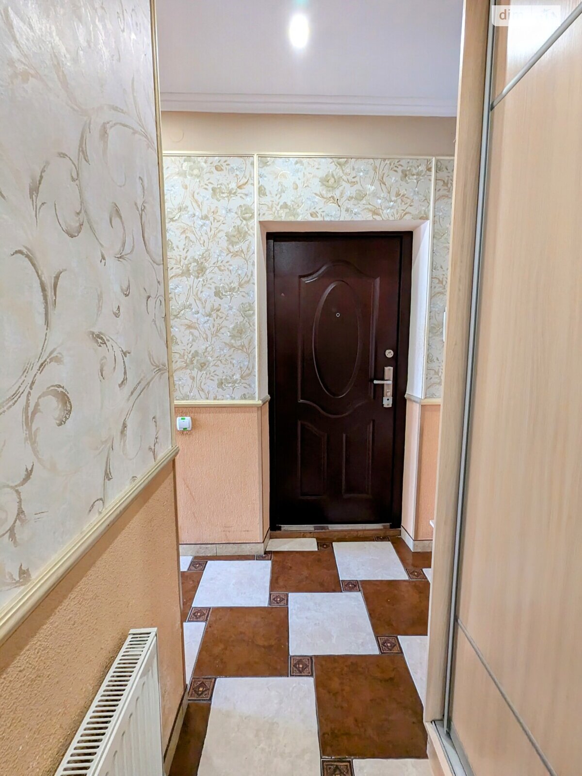 Продаж трикімнатної квартири в Івано-Франківську, на вул. Незалежності 146, район Майзлі фото 1 Продаж трикімнатної квартири в Івано-Франківську, на вул. Незалежності 146, район Майзлі фото 1