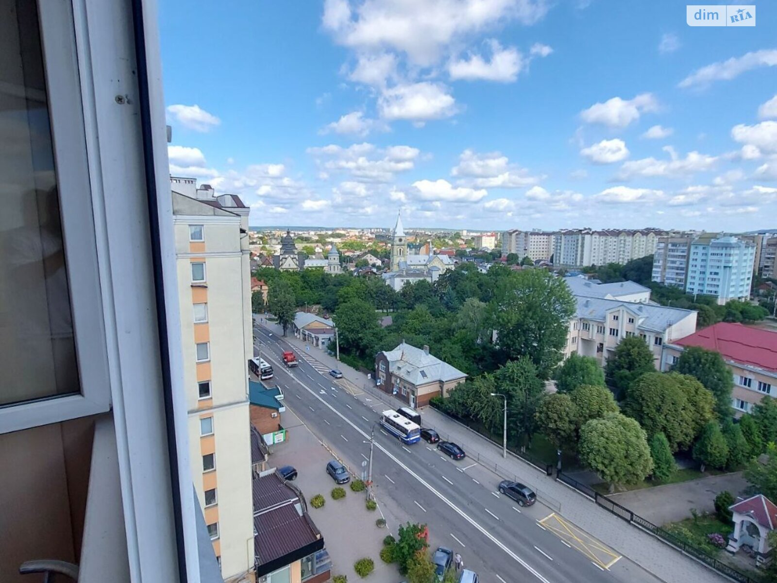 Продаж трикімнатної квартири в Івано-Франківську, на вул. Незалежності, район Майзлі фото 1 Продаж трикімнатної квартири в Івано-Франківську, на вул. Незалежності, район Майзлі фото 1