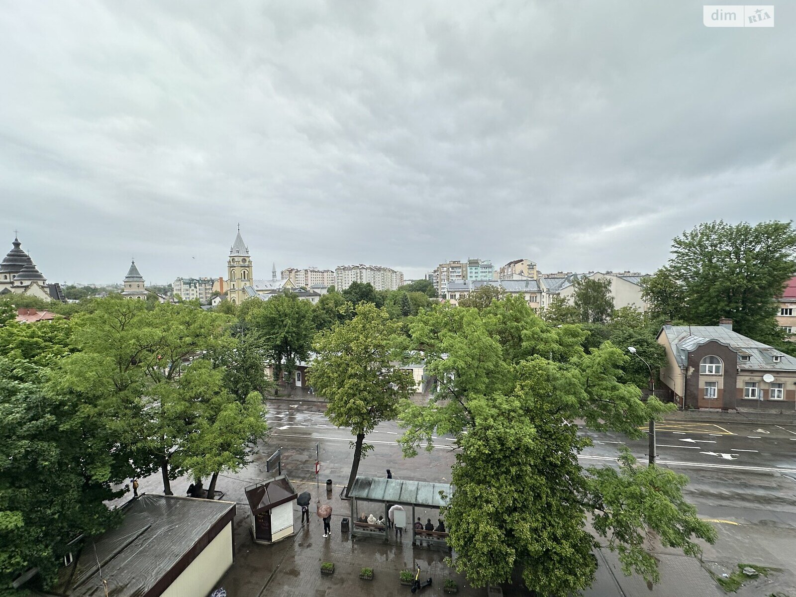 Продаж трикімнатної квартири в Івано-Франківську, на вул. Незалежності 158, район Майзлі фото 1 Продаж трикімнатної квартири в Івано-Франківську, на вул. Незалежності 158, район Майзлі фото 1