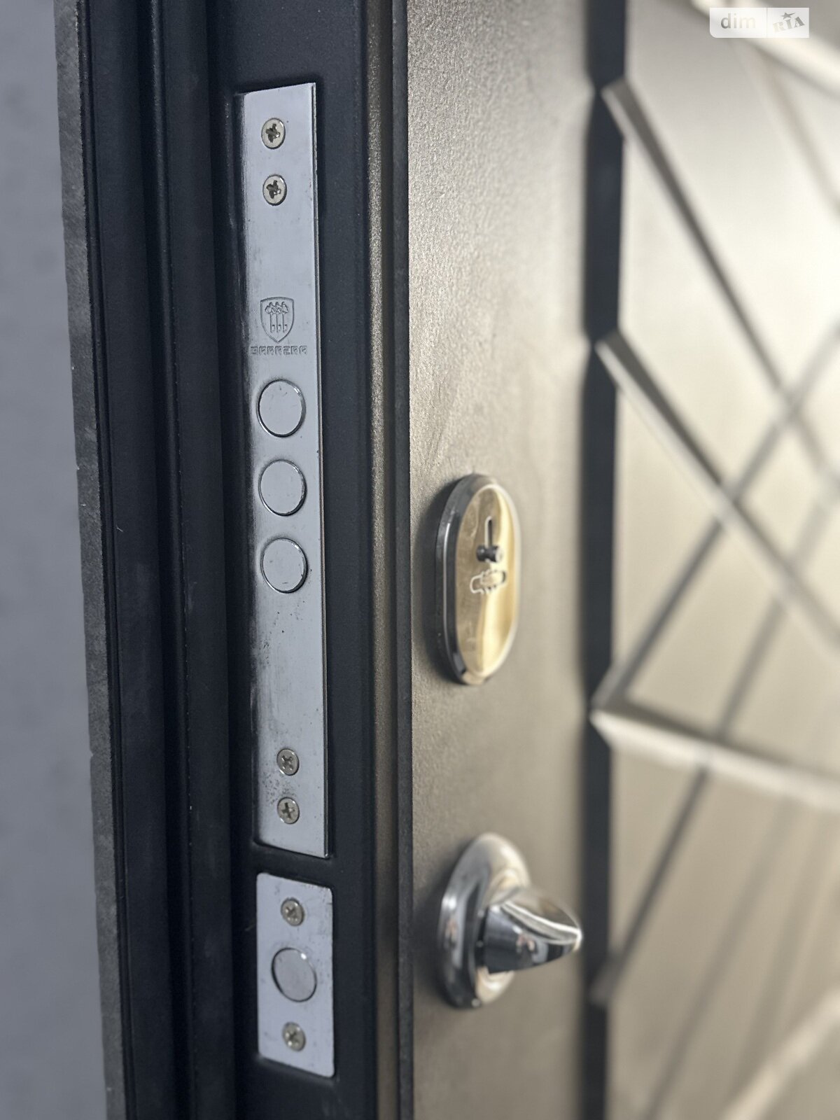 Продажа двухкомнатной квартиры в Ивано-Франковске, на ул. Независимости (Горького) 148А, район Майзли фото 1 Продажа двухкомнатной квартиры в Ивано-Франковске, на ул. Независимости (Горького) 148А, район Майзли фото 1