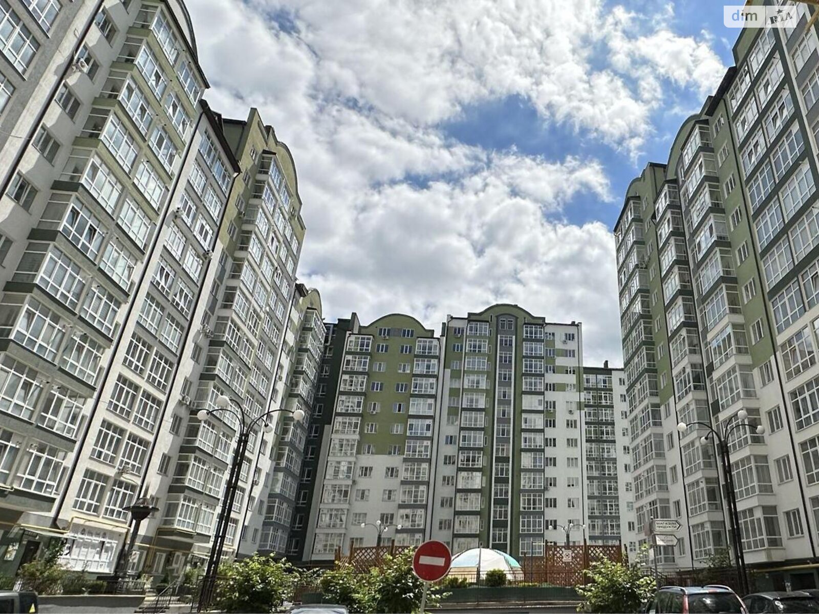 Продажа однокомнатной квартиры в Ивано-Франковске, на ул. Высочана Семена 18, район Майзли фото 1