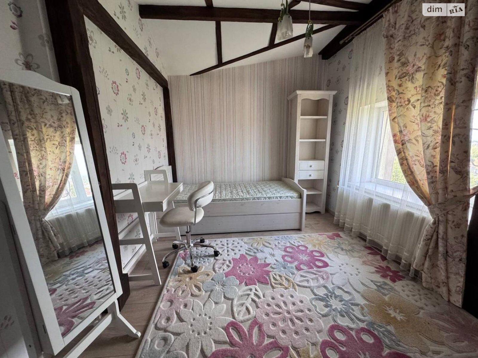 Продажа трехкомнатной квартиры в Ивано-Франковске, на Тополина, район Майзли фото 1 Продажа трехкомнатной квартиры в Ивано-Франковске, на Тополина, район Майзли фото 1