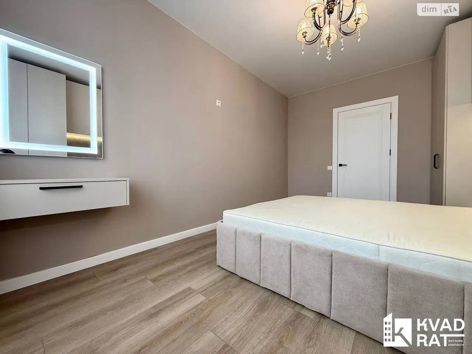 Продажа двухкомнатной квартиры в Ивано-Франковске, на ул. Мира 100, фото 1 Продажа двухкомнатной квартиры в Ивано-Франковске, на ул. Мира 100, фото 1