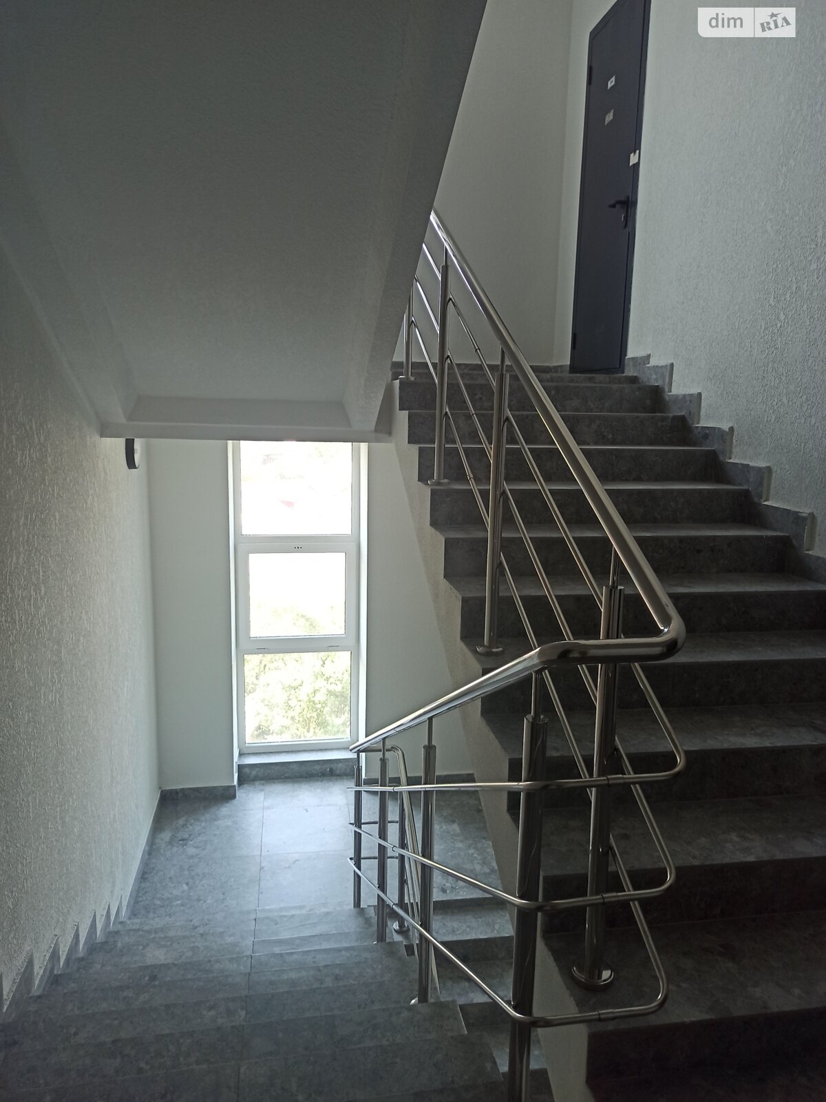 Продажа двухкомнатной квартиры в Ивано-Франковске, на ул. Молодежная 148, фото 1 Продажа двухкомнатной квартиры в Ивано-Франковске, на ул. Молодежная 148, фото 1