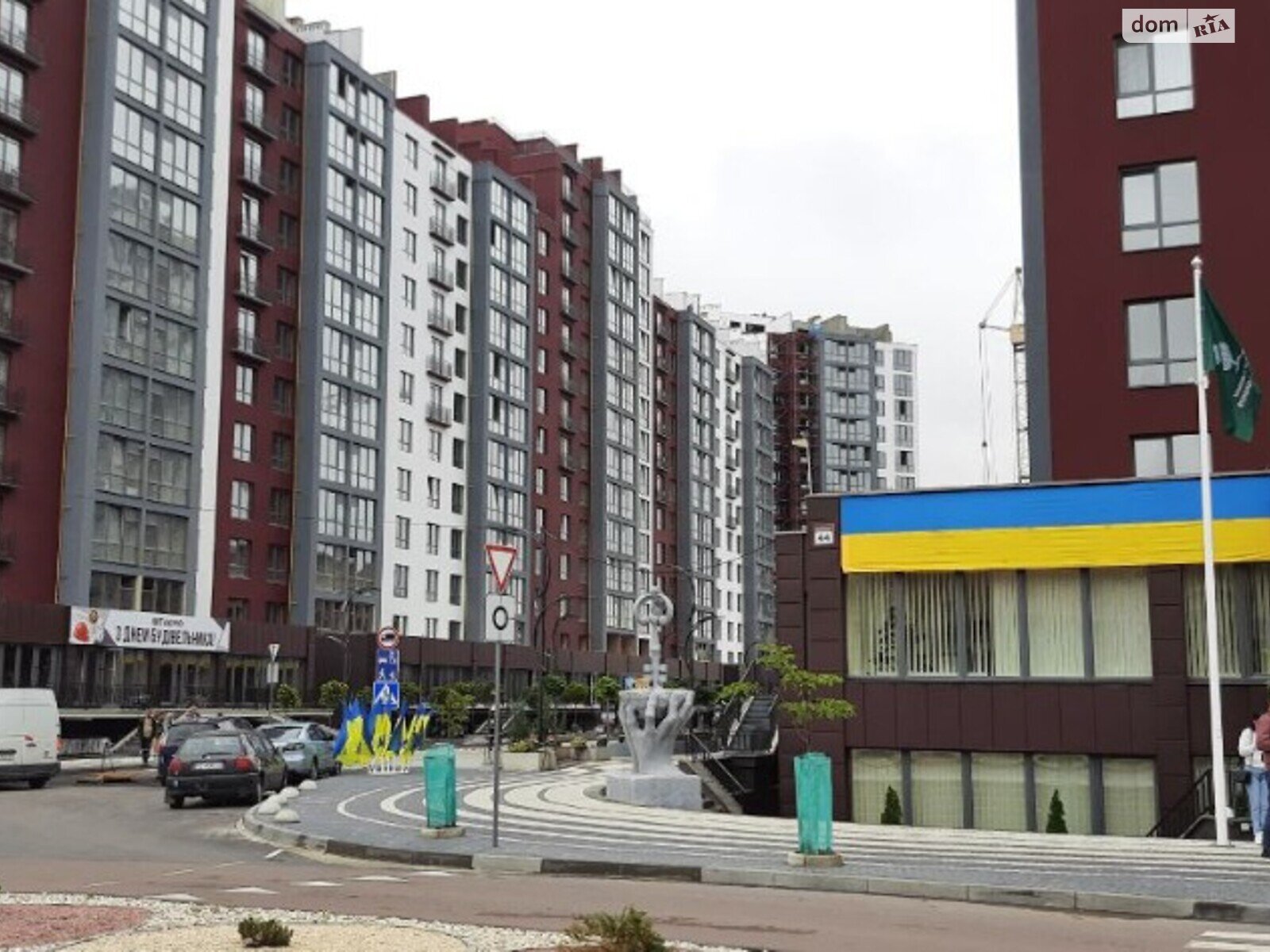Продажа двухкомнатной квартиры в Ивано-Франковске, на ул. Княгинин, район Набережная Княгинин фото 1