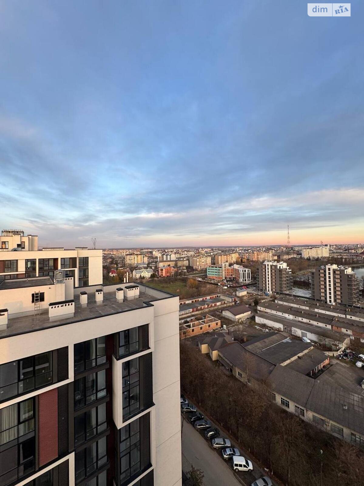 Продажа четырехкомнатной квартиры в Ивано-Франковске, на ул. Ленкавского 34, район Набережная фото 1 Продажа четырехкомнатной квартиры в Ивано-Франковске, на ул. Ленкавского 34, район Набережная фото 1